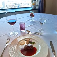 スターゲイト - 牛ヒレ肉のグリル温野菜添えソースポルト