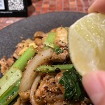 GINGER GRASS modern thai vietnamese - ライムを絞って頂きます