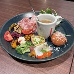 ナポリ帰りのPIZZAマニア 窯と薪 - 