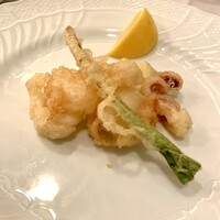 ヴィノ・ヒラタ - ヤリイカと芝海老のフリット