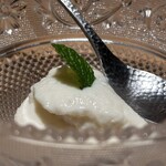 日本料理FUJI - 酒粕のババロアに味醂の古酒と山崎の12年ブレンド