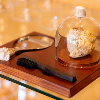 ☆期間限定-秋だけの奇跡芳醇な白トリュフを入荷中