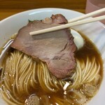 煮干中華ソバ イチカワ - チャーシューリフト。