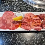 焼肉スエヒロ館 横浜鶴見店 - ミックス焼肉ランチ(上塩タン、上ロース、切り落としカルビ、牛ハラミ)