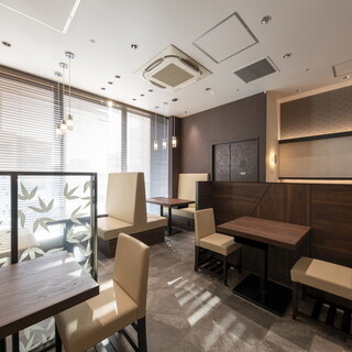 Minamo 6F is a rare restaurant where you can see outside.