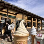 ヤツレン ソフトクリーム売店 - 