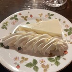 327141359 - レアチーズケーキ