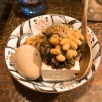 タイニーカフェ - 納豆丼のあたまのせ冷奴　煮卵付き