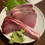 スタンドヒーロー - ぶり刺身　430円