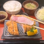 とんかつ 豚しゃぶ 樋ぞの - 鹿児島黒豚リブロース定食(200g 3,080円)
サラダ･白ご飯･汁物･香の物付き