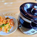 あじへい 塚本店 - 食べ放題のキムチ