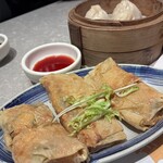 點心到 - 湯葉に海老が包まれてて揚げてるやつ