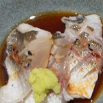 赤坂 にしやま - 
      炙った皮目が香ばしく、身はしっとりとしたカマスは、脂がのって絶品。刺身では珍しいカマスの美味しさを存分に味わえます