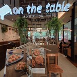 オンザテーブル tokyo café   - 