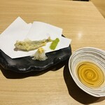 石と肴 地雷也 - 子持ち稚鮎の天ぷら