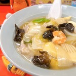 木蘭 - キクラゲ、たけのこ、豚肉
      ハフハフする熱さがたまらん