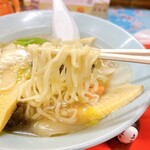 木蘭 - この縮れ麺
      これもまたクセになります☆