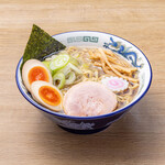 舎鈴 - 味玉らーめん（並）