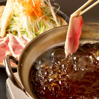 出汁の旨みを楽しむ蕎麦屋の鴨しゃぶ