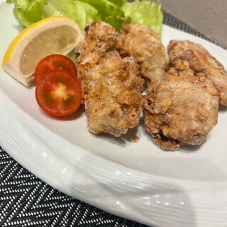 シンプルに美味しい自慢の唐揚げ◎丸天など通年提供のおでん！