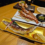 炭火焼き ヒノカミ - サンマの原始焼き