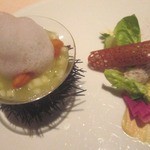 ラ・ベ - 雲丹と白海老のコック仕立てセロリとリンゴのムース　毛蟹サラダ