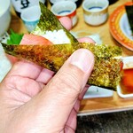 丸山鮮魚店 - 中とろと一緒にパクリ うまーい