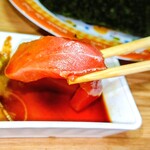 丸山鮮魚店 - まぐろの柔らかさに脂がのっていて、旨い！