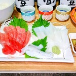 丸山鮮魚店 - 中とろとあおりいかの盛合せです