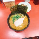 ラーメン 杉田家 本店 - 
