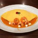 サロン卵と私 - 料理写真:たっぷり海老とモッツァレラのトマトクリームオムライス