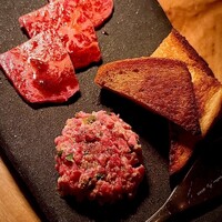 カルネジーオ イースト - 