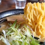 らーめん 味源 - 麺