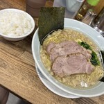 ラーメンショップ 椿 厚木店 - 
