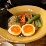 サッポロ ラーメン ハチ 札幌時計台本店 - 