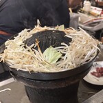 羊肉炭火焼 肉汁屋 - 