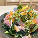 川越まぐろ酒場 - 海の恵み海鮮サラダ