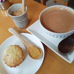 お茶処 吉田 - いちじくスコーン/チャイ（カフェオレボウル入り）
