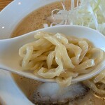 喜一 - 曽我製麺の中太麺