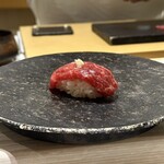 鮨 なんば - ニタリクジラのにぎり