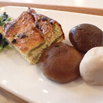 トーコーキッチン - 野菜のキッシュ 副菜二品