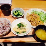 丸の内 タニタ食堂 - 【日替わり定食】韓国風焼肉定食