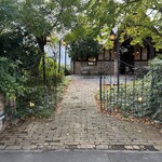 ダニエルハウス - 