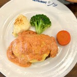 レストラン シン - じっくり煮込んだトマトソースとチェダーチーズのローマ風