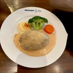 レストラン シン - 肉肉しいハンバーグにソースは和風 食べてみる価値有りです