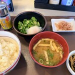 すき家 - 料理写真:まぜのっけ朝食 290円