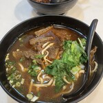 玖伍牛肉麺 - 