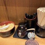 土俵うどん - 卓上装備