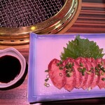 焼肉 kanoya - 馬タン刺 (1,480円)