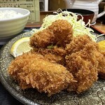 とんかつ不二 - 大きなカキフライ
牡蠣は広島産